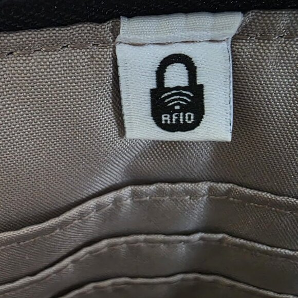 BAGGALLINI Pouch Small Crossbody Phone Bag NWOT 🆕🆕🆕 - Picture 7 of 16